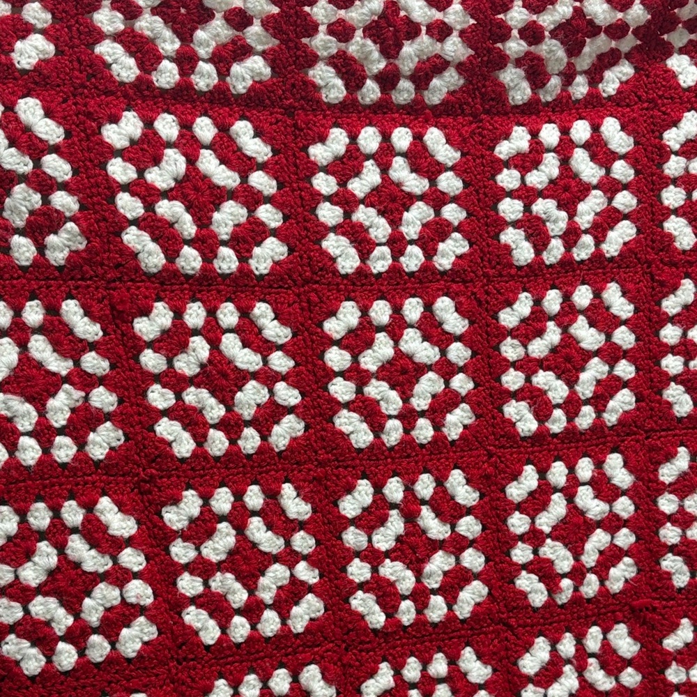 Crochet Handmade Afghan Throw Blanket Red and White Granny Square Patterned - Picture 3 of 6